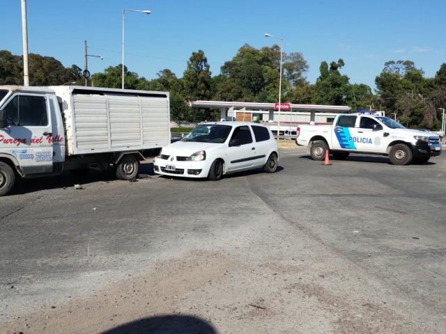 Choque en la rotonda de Rivadavia y Ruta 226